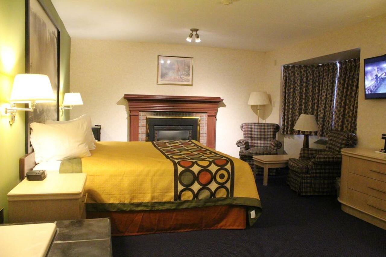 Super 8 By Wyndham Niagara Falls North Εξωτερικό φωτογραφία