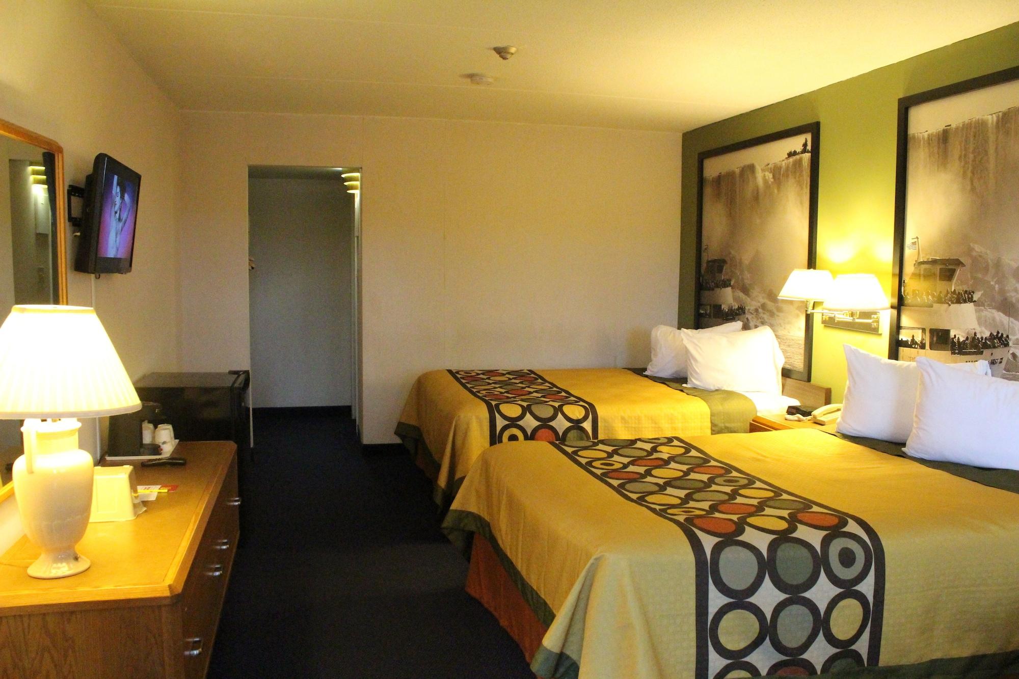 Super 8 By Wyndham Niagara Falls North Εξωτερικό φωτογραφία