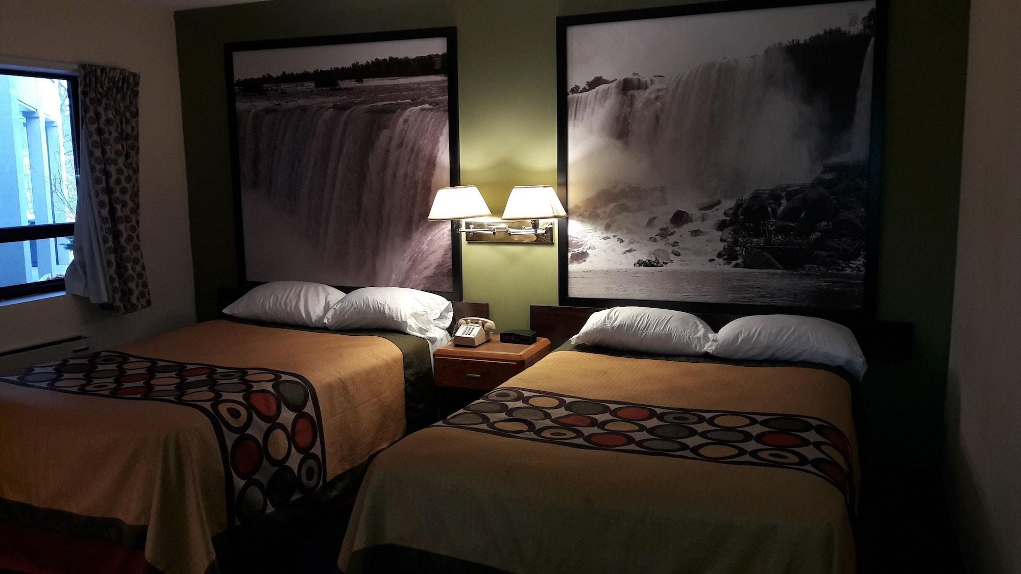 Super 8 By Wyndham Niagara Falls North Εξωτερικό φωτογραφία