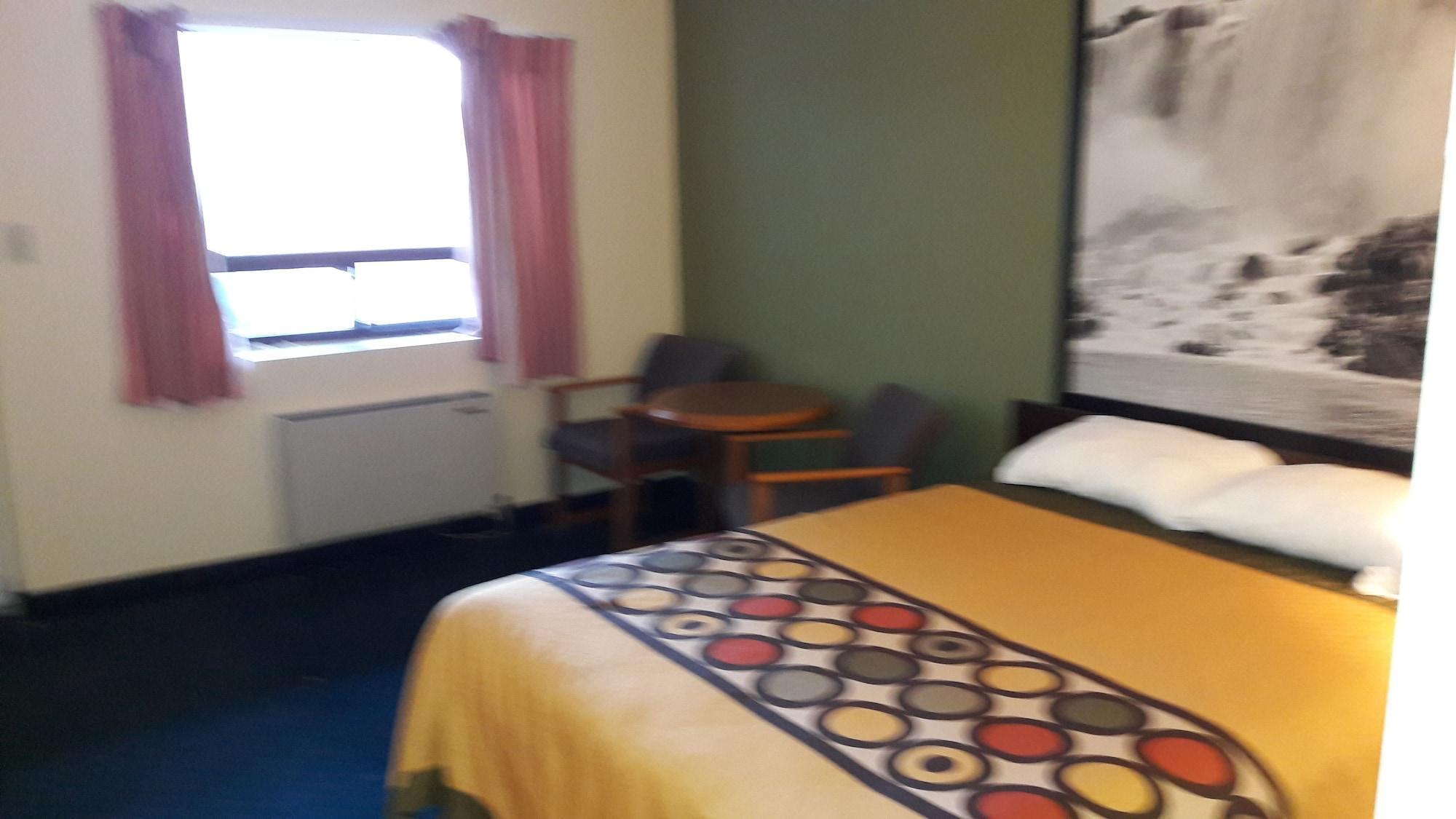 Super 8 By Wyndham Niagara Falls North Εξωτερικό φωτογραφία